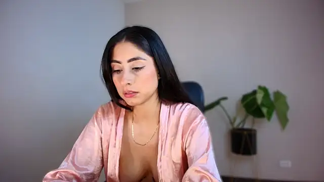 auroracaruso11 online show from December 14, 8:57 pm