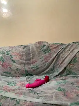 Layla-daloua online show from September 20, 7:48 pm