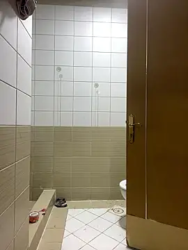 Layla-daloua online show from January 7, 11:51 pm