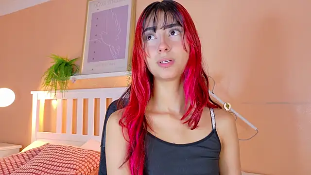 ParisFox  online show from October 27, 7:40 pm