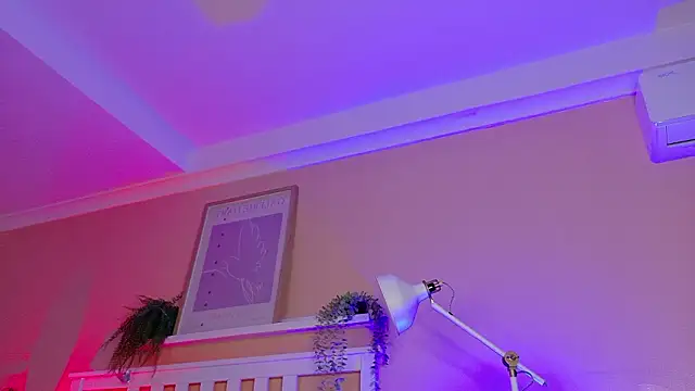 ParisFox  online show from March 5, 8:38 pm