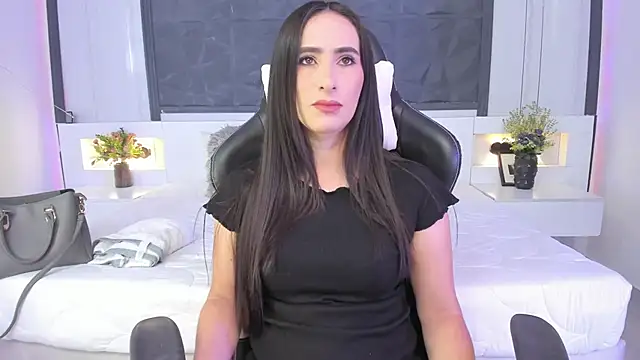 SaraGomez1 online show from September 29, 2:00 pm