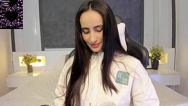 SaraGomez1 online show from December 21, 12:45 pm