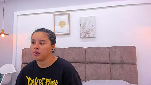 Dilan y Mia online show from January 29, 1:07 pm