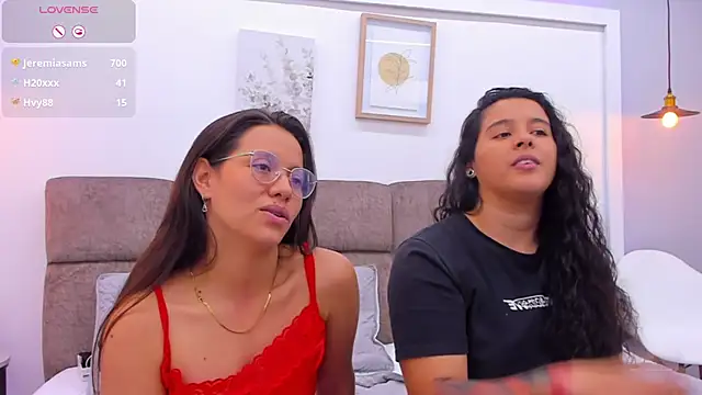 Dilan y Mia online show from February 11, 6:01 pm