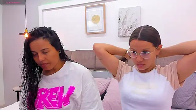 Dilan y Mia online show from March 6, 12:19 pm