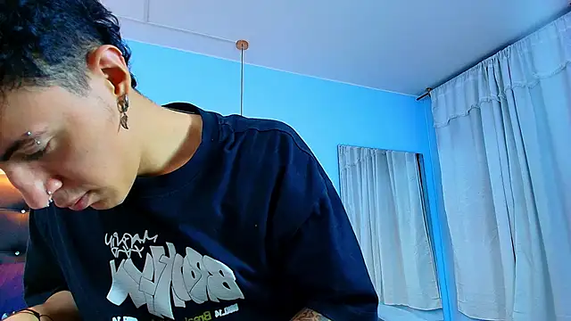 Lobo 17  online show from January 29, 8:08 am