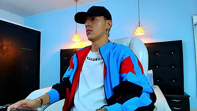 Lobo 17  online show from February 28, 8:09 am