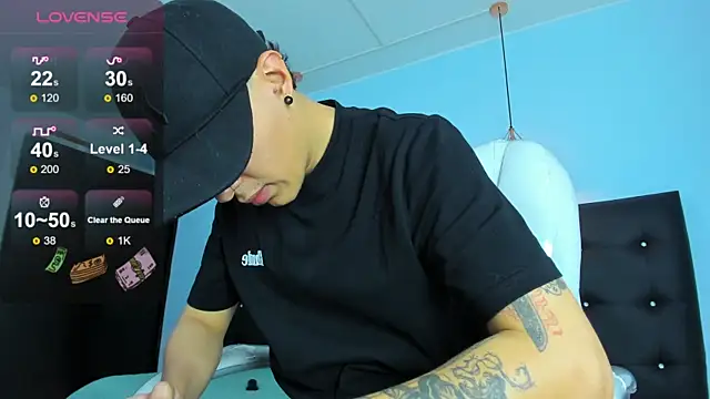 Lobo 17  online show from December 20, 3:46 am