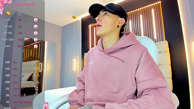 Lobo 17  online show from February 6, 3:33 am