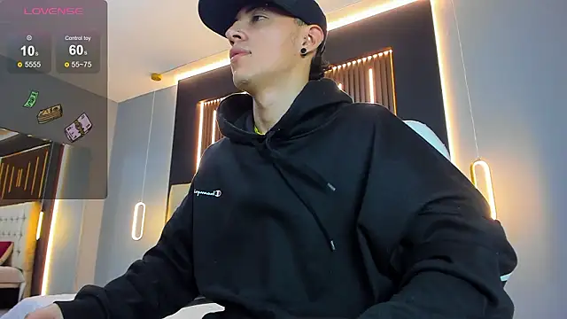 Lobo 17  online show from March 18, 4:15 am