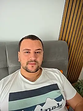 KarlosCarutox online show from February 18, 10:33 am