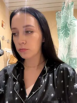 MonikaSweetXXX online show from October 31, 7:37 pm