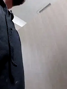 QcMisterv13 online show from January 28, 11:50 pm