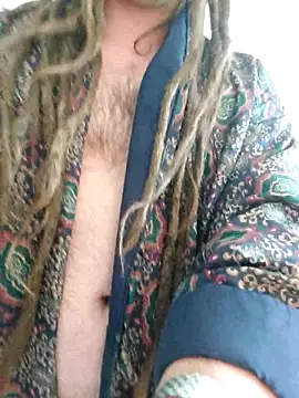 QcMisterv13 online show from May 9, 4:01 pm