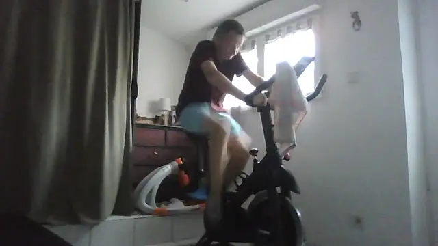 naturiste974 online show from April 13, 6:08 am