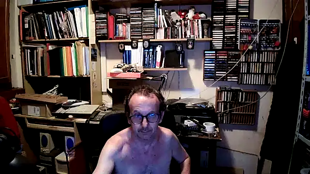 Snapshot of Marco_Marchese chatting on July 5, 10:39 pm Marco Marchese online show from July 5, 10:39 pm
