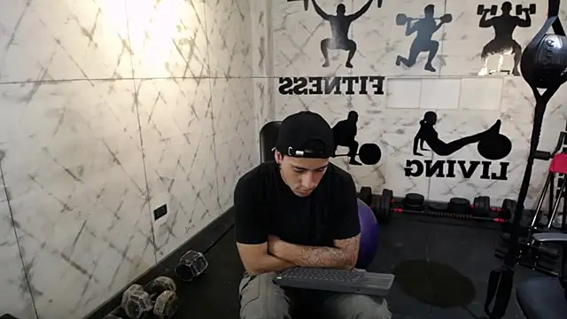 Andy Joy  online show from October 21, 11:11 am