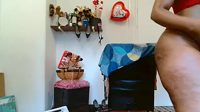 xTALLSEXYBUMx online show from March 15, 9:48 am