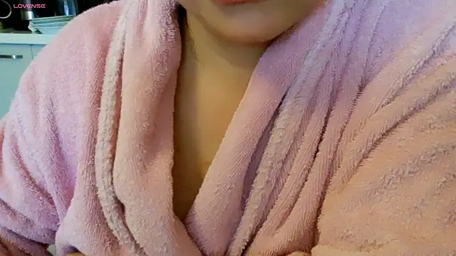 Erotica333 online show from May 12, 11:51 am