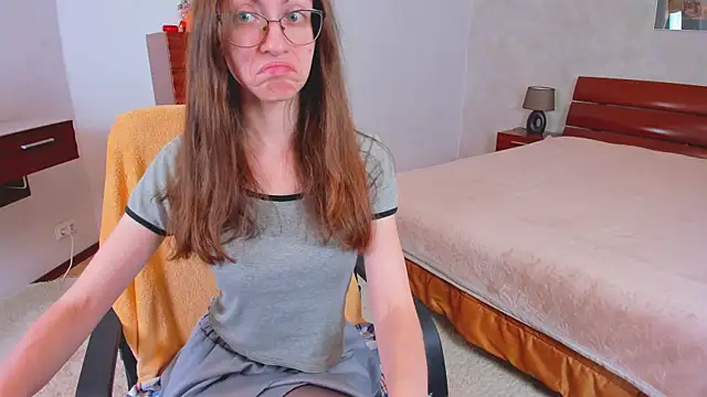 Pantyhose Mila online show from March 21, 8:45 pm