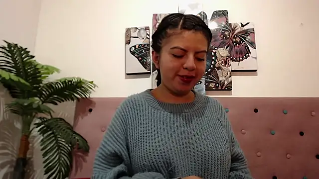 CarolineBrunx online show from March 13, 11:30 am