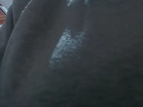 Snapshot of CarolineBrunx chatting on October 24, 5:04 am CarolineBrunx online show from October 24, 5:04 am