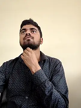 Snapshot of Ishan003 chatting on March 15, 5:24 am Ishan003 online show from March 15, 5:24 am