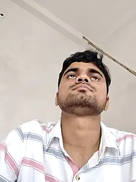 Snapshot of Ishan003 chatting on March 27, 6:52 am Ishan003 online show from March 27, 6:52 am