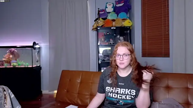 Scarlettredff online show from November 16, 5:02 am