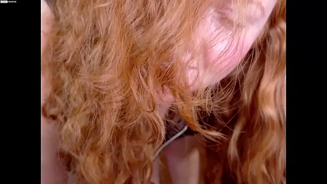 Scarlettredff online show from November 27, 4:58 am