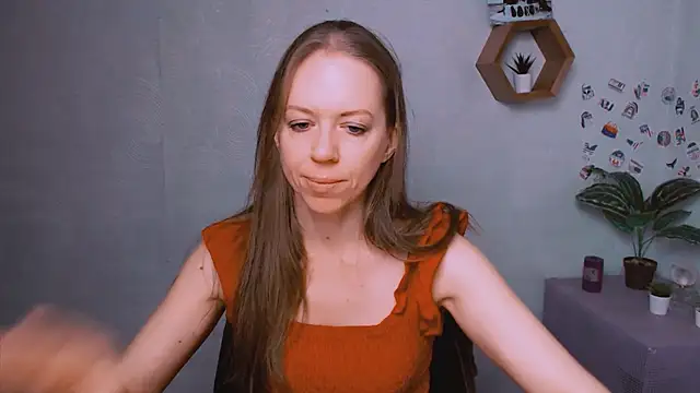 Snapshot of GloriaSi_ chatting on October 8, 10:46 am GloriaSi online show from October 8, 10:46 am