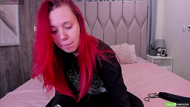 Kim Forman online show from February 10, 2:10 pm