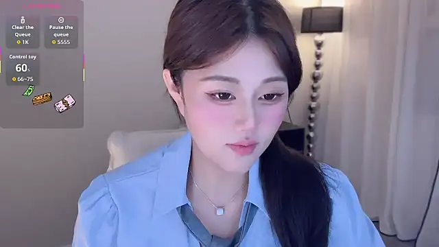 Strawberrybabyy1 online show from September 30, 3:50 pm