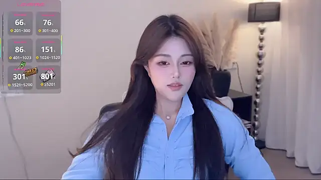 Strawberrybabyy1 online show from October 11, 3:21 pm