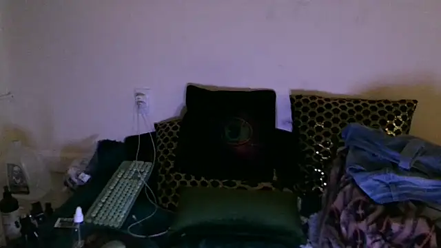 Snapshot of SirCharlesXXX chatting on February 1, 5:07 am SirCharlesXXX online show from February 1, 5:07 am