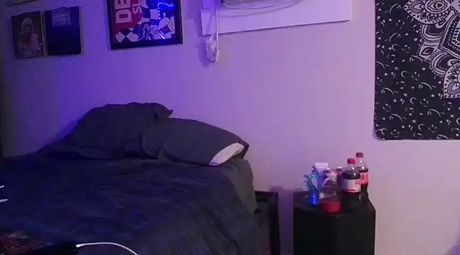 Snapshot of SirCharlesXXX chatting on February 7, 7:29 am SirCharlesXXX online show from February 7, 7:29 am