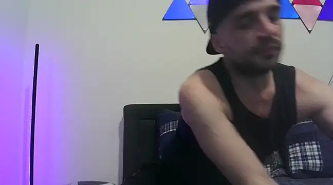 Snapshot of SirCharlesXXX chatting on February 20, 2:07 am SirCharlesXXX online show from February 20, 2:07 am