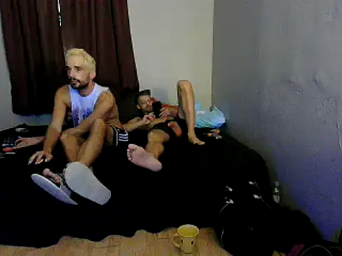 Snapshot of SirCharlesXXX chatting on September 30, 1:05 pm SirCharlesXXX online show from September 30, 1:05 pm