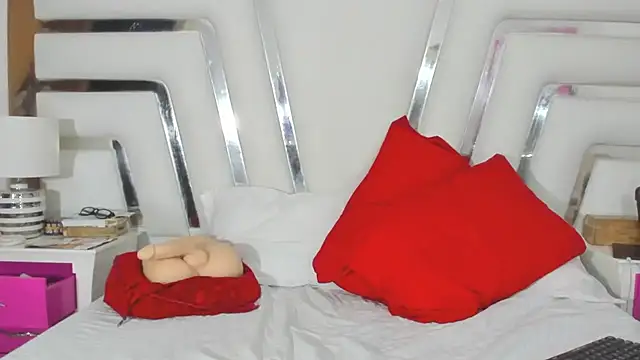 SaraaJhons online show from March 4, 3:22 am