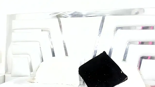 SaraaJhons online show from March 19, 12:37 am