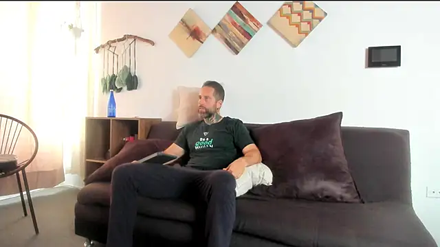 Antoniohot2024 online show from May 5, 1:52 pm