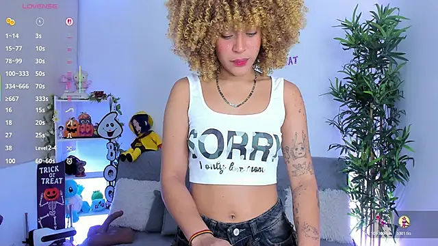 Snapshot of natty_romanof_18 chatting on November 3, 10:27 am natty romanof 18 online show from November 3, 10:27 am