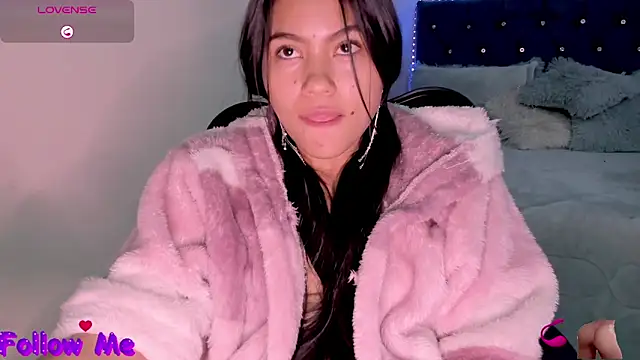 Snapshot of linda_alana chatting on January 12, 2:56 am linda alana online show from January 12, 2:56 am