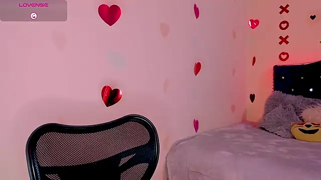 Snapshot of linda_alana chatting on February 10, 6:56 pm linda alana online show from February 10, 6:56 pm