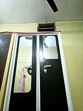 heenage online show from October 29, 5:04 pm