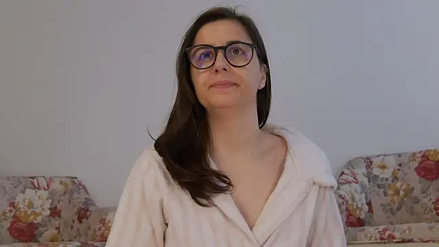 Snapshot of SophieeRain chatting on October 19, 11:11 am SophieeRain online show from October 19, 11:11 am