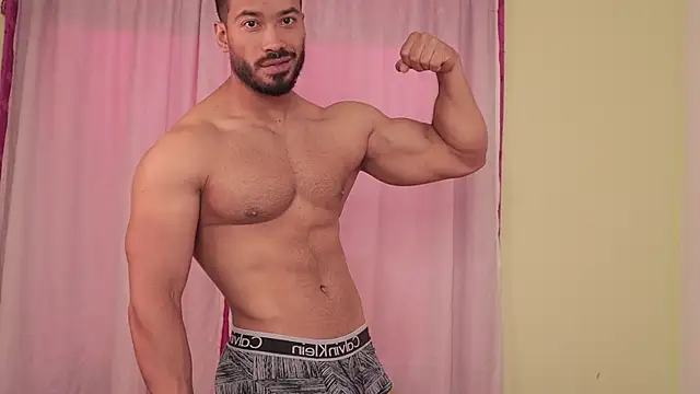 Snapshot of freddsexxx chatting on December 12, 5:15 pm freddsexxx online show from December 12, 5:15 pm