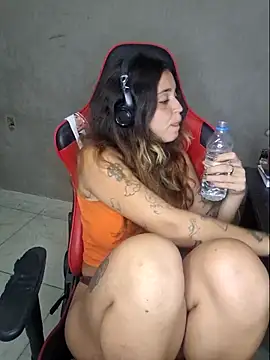 Snapshot of luuhcat09 chatting on March 10, 12:32 pm luuhcat09 online show from March 10, 12:32 pm