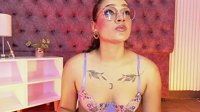 EMILYY FOXY online show from March 26, 6:57 pm